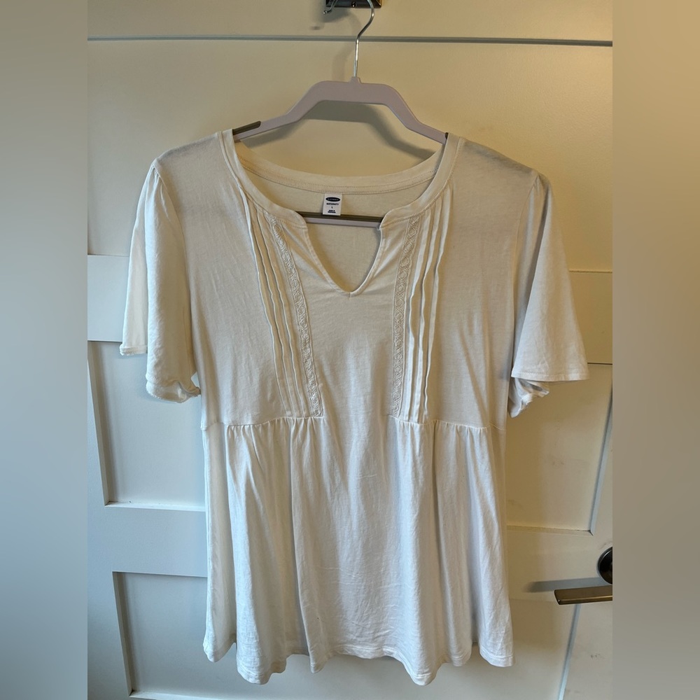 Old navy maternity top